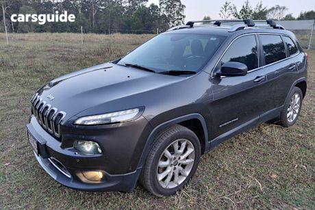 Grey 2014 Jeep Cherokee Wagon Limited (4X4)
