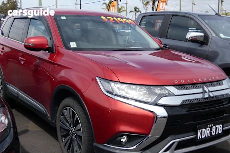 Red 2018 Mitsubishi Outlander SUV LS F