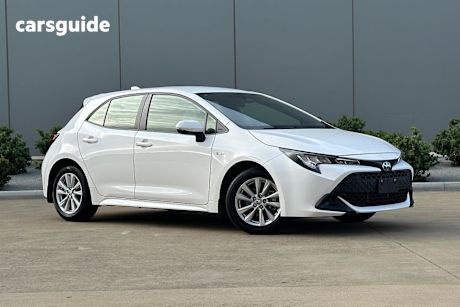 White 2024 Toyota Corolla Hatch ASCENT SPORT HYBRID F