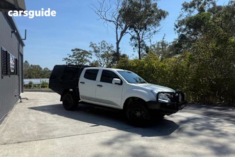 White 2015 Isuzu D-MAX Ute Tray SX 4X4