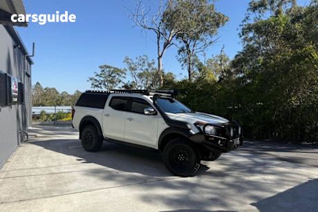 White 2017 Nissan Navara Ute Tray ST 4X4