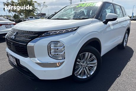 White 2022 Mitsubishi Outlander SUV ES F