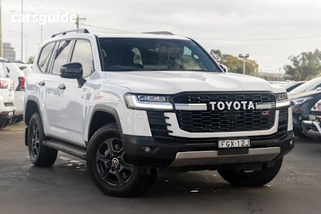 White 2024 Toyota Landcruiser Wagon Lc300 Gr-S (4X4)