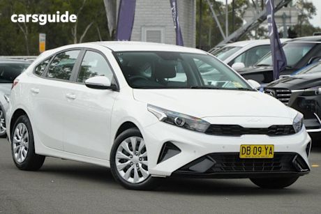 White 2021 Kia Cerato Hatch S F