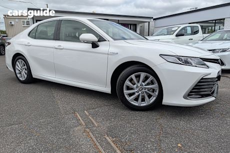 White 2023 Toyota Camry Sedan Ascent Hybrid