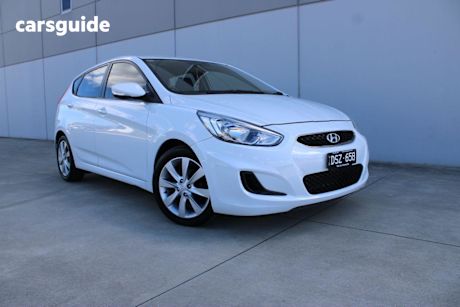 White 2019 Hyundai Accent Hatchback Sport