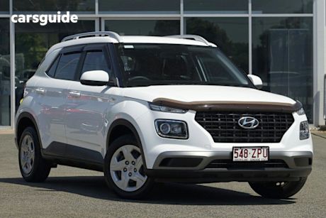 White 2020 Hyundai Venue Wagon Go