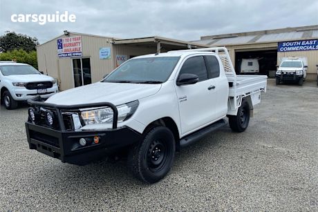 White 2020 Toyota Hilux Ute Tray SR 4X4