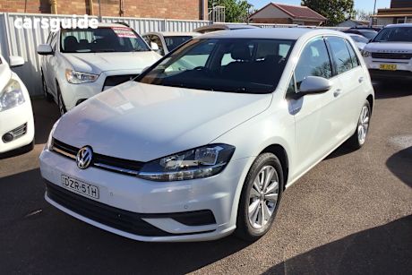White 2018 Volkswagen Golf Hatchback 110 Tsi