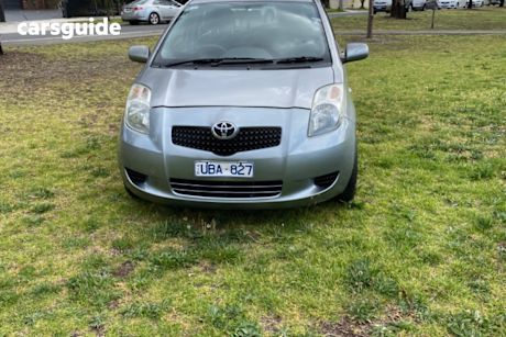 Grey 2006 Toyota Yaris Hatchback Yr