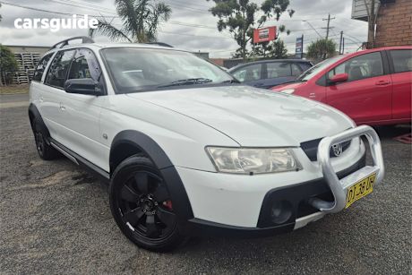 White 2006 Holden Adventra Wagon Sx6