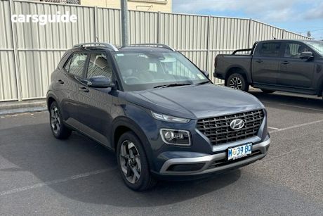 Blue 2024 Hyundai Venue Wagon Active