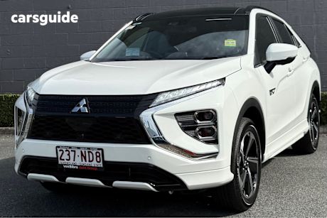 White 2024 Mitsubishi Eclipse Cross SUV PHEV EXCEED 4X4
