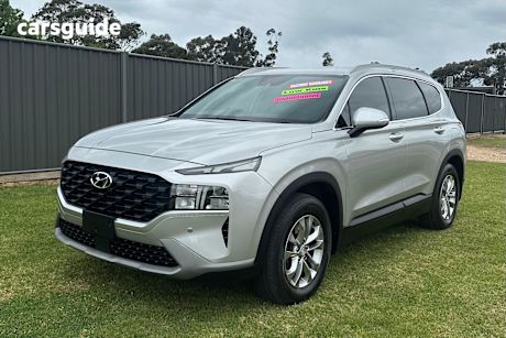 Silver 2021 Hyundai Santa FE SUV TM.V3 4X4