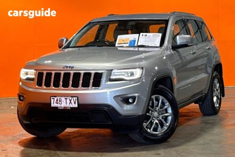 Silver 2014 Jeep Grand Cherokee Wagon Laredo (4X4)