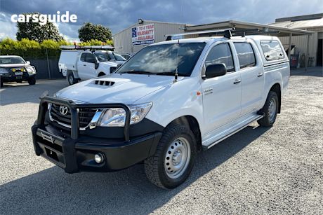 White 2014 Toyota Hilux Ute Tray SR 4X4
