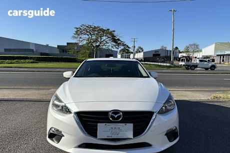 White 2014 Mazda 3 Sedan Neo