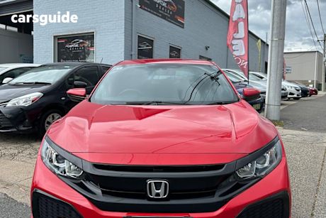 Red 2018 Honda Civic Hatchback Vti