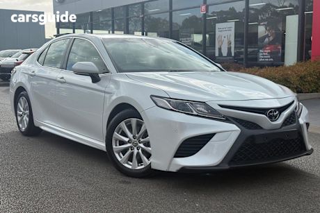 White 2019 Toyota Camry Sedan ASCENT SPORT F