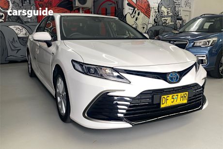 White 2022 Toyota Camry Sedan Ascent Hybrid
