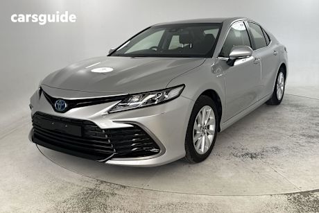 Silver 2024 Toyota Camry Sedan ASCENT F
