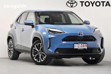 Blue 2021 Toyota Yaris Cross SUV URBAN 4X4