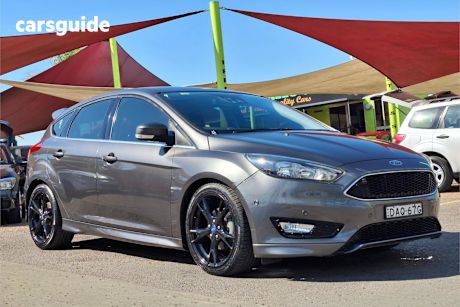 Grey 2015 Ford Focus Hatch TITANIUM F