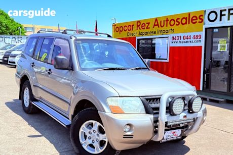 Beige 2004 Mitsubishi Pajero Wagon Glx Lwb (4X4)