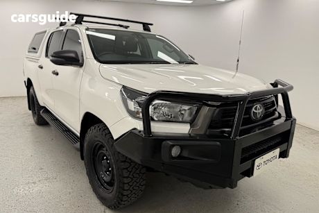 White 2021 Toyota Hilux Ute Tray SR 4X4