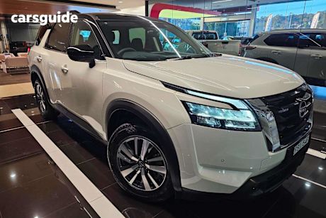 Black 2024 Nissan Pathfinder SUV TI 4X4