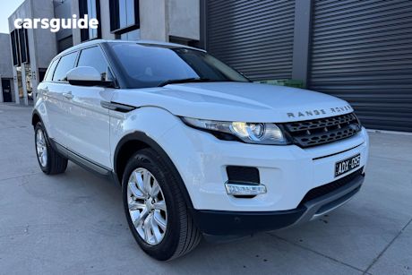 White 2015 Land Rover Range Rover Evoque SUV TD4 PURE 4X4