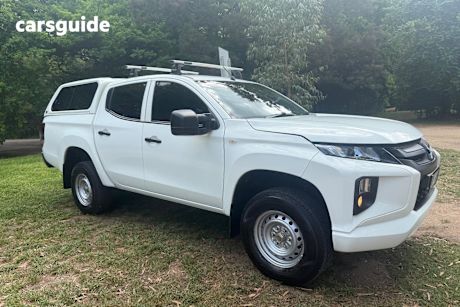 White 2018 Mitsubishi Triton Ute Tray GLX 4X4