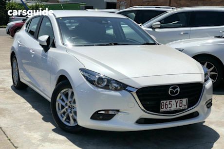 White 2018 Mazda 3 Hatchback Touring (5Yr)