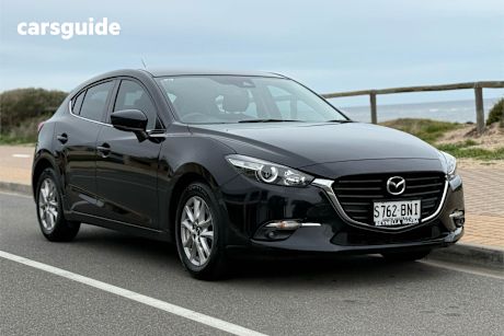 Black 2016 Mazda 3 Hatchback Maxx