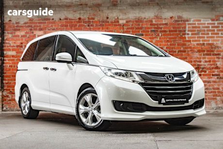 White 2017 Honda Odyssey Wagon Vti-L