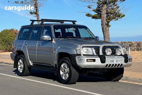 Silver 2005 Nissan Patrol Wagon St-L (4X4)