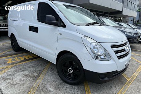 White 2016 Hyundai Iload Van