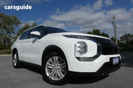 White 2023 Mitsubishi Outlander Wagon Es 5 Seat (2Wd)