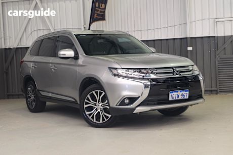 Silver 2017 Mitsubishi Outlander Wagon Ls Safety Pack (4X4) 5 Seats