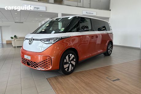 White 2025 Volkswagen ID. Buzz SUV PRO BEV560 R