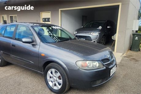 Grey 2004 Nissan Pulsar Hatchback St
