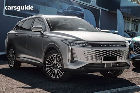 Grey 2025 Omoda Omoda 9 SUV VIRTUE