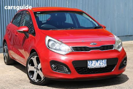 Red 2012 Kia RIO Hatch SLI F