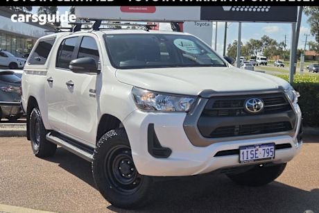 White 2021 Toyota Hilux Double Cab Pick Up Sr (4X4)