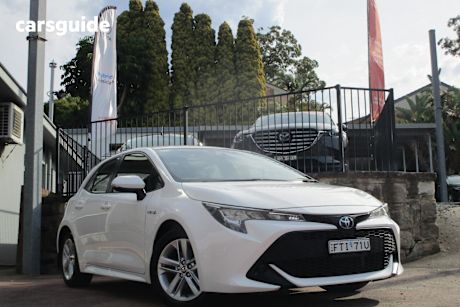 White 2021 Toyota Corolla Hatch ASCENT SPORT HYBRID F