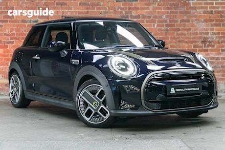 Black 2023 Mini Hatch Hatch COOPER SE RESOLUTE F