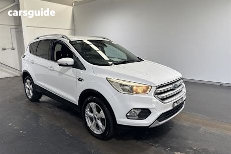 White 2019 Ford Escape Wagon Trend (Awd)