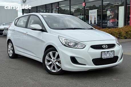 White 2019 Hyundai Accent Hatch SPORT F