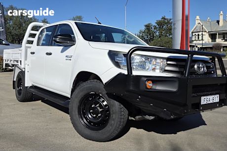 White 2018 Toyota Hilux Dual Cab Chassis Sr (4X4)
