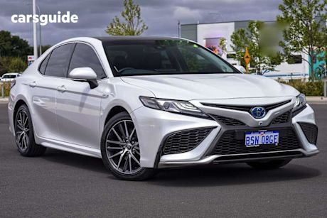 White 2024 Toyota Camry Sedan Sl Hybrid